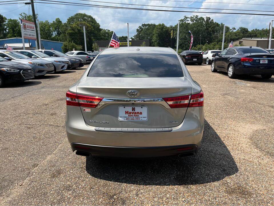 2014 Toyota avalon 7 2014 Toyota Avalon XLE Rear